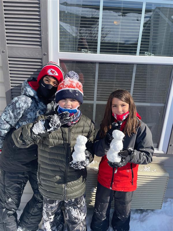 4th Grade Snowmen Fun at Bickford