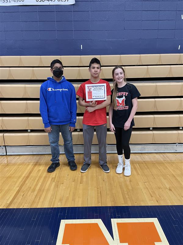 Ziyan Wei, Sanjay Manikandan, Dosamuel Parodis-Yu and Harper Dawe stand with certificate